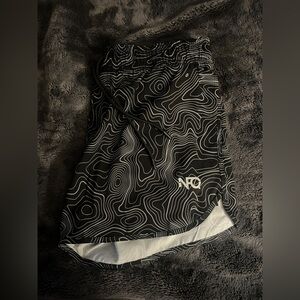 NFQ topo shorts